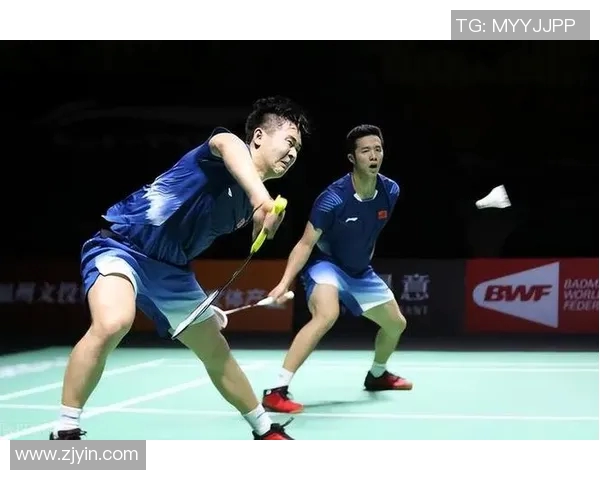 武汉羽毛球队实力引发热议球迷对其表现和未来发展展开激烈讨论